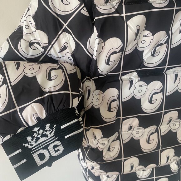 Dolce & Gabbana Quilted nylon jacket with hood and DG logo print - Picture 8 of 13